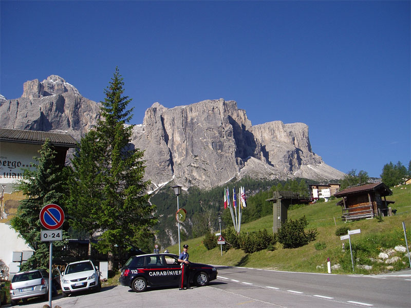 gal/2010/07 - Sella Ronda Bike Day 2010/05 - SellaRonda_Bike_Day/01_La Partenza/1P6270134-01.jpg